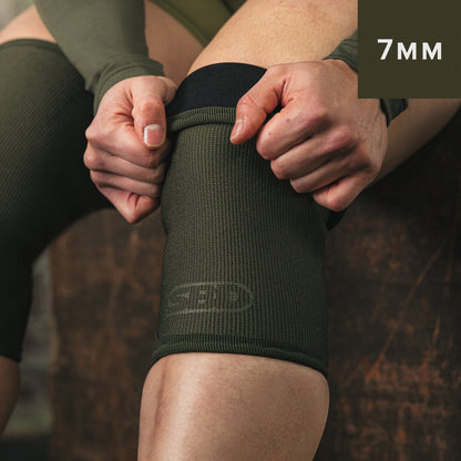 Resolve Powerlifting Knee Sleeves